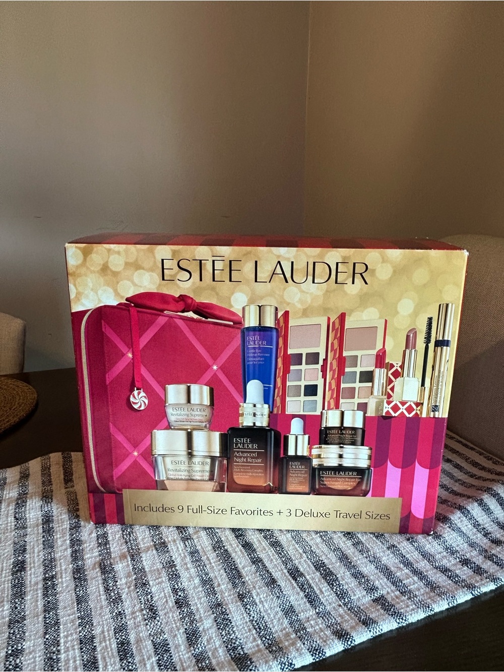 Estee Lauder Pink & Gold Holiday Makeup Eyeshadow Gift Set